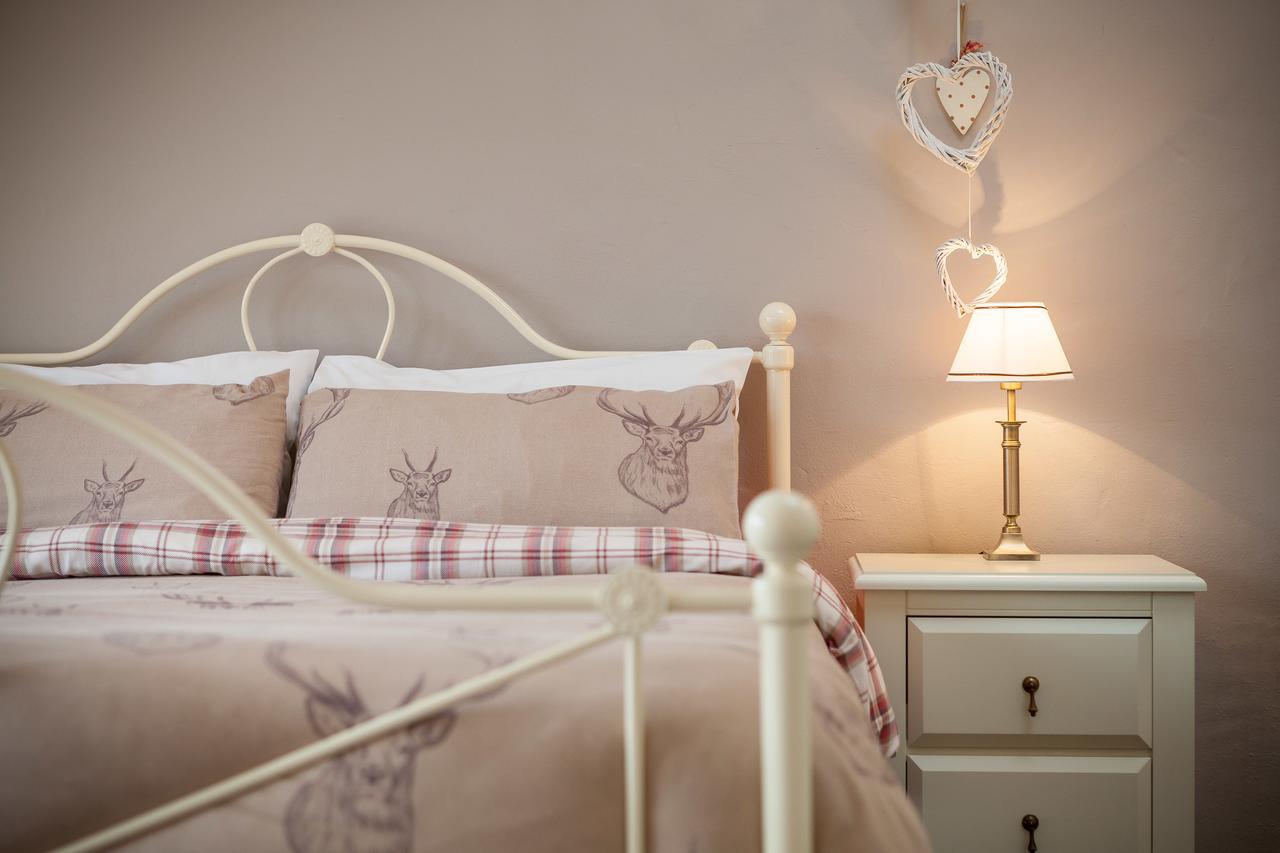 Thistledown House Green Hammerton Room photo